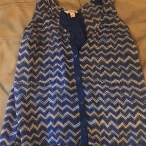 Candie’s Blue Chevron High-Low Shirt